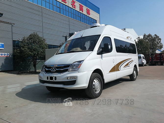 上汽大通V80長(zhǎng)軸高頂B型房車(chē)